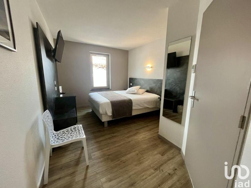 Local commercial - 1 500 m²