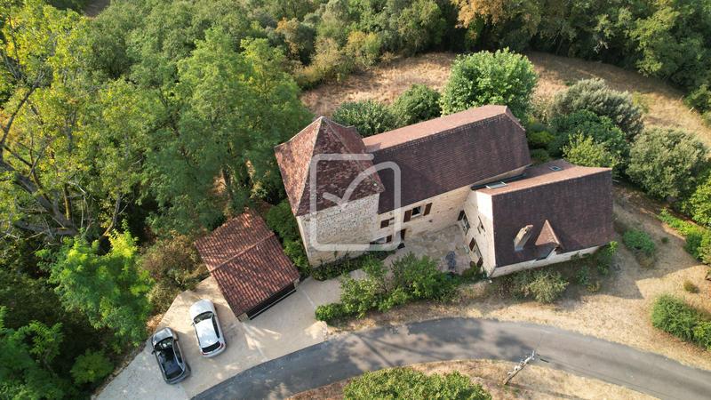 Maison - 160 m² - 8 pièces