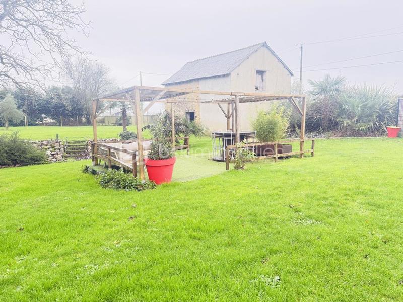 Longère - 296 m² - 6 pièces