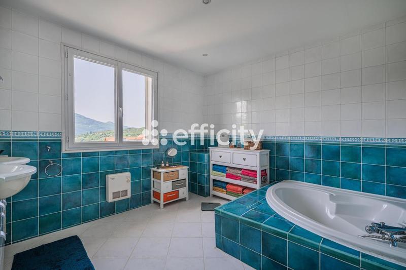 Maison - 169 m² - 6 pièces