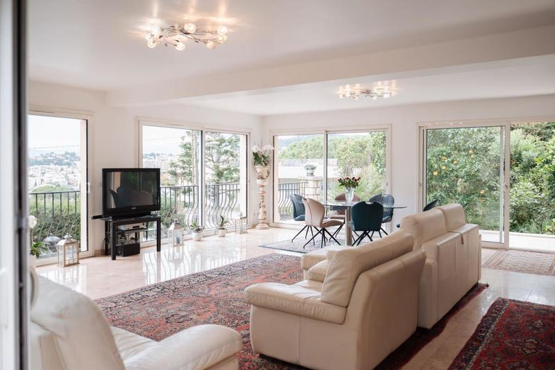 Villa - 280 m² - 5 pièces