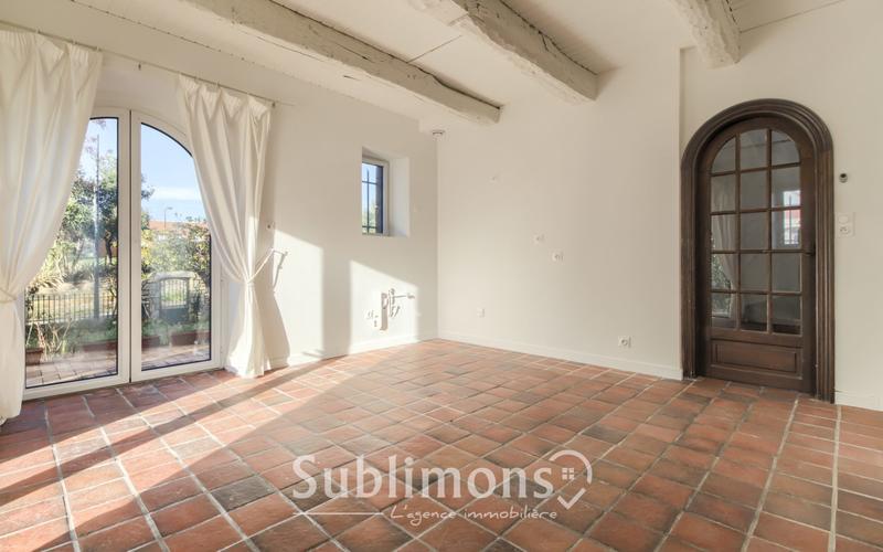 Maison - 224 m² - 7 pièces