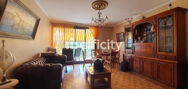 Appartement - 75 m² - 3 pièces