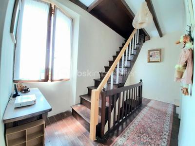 Maison en pierre - 146 m² - 6 pièces
