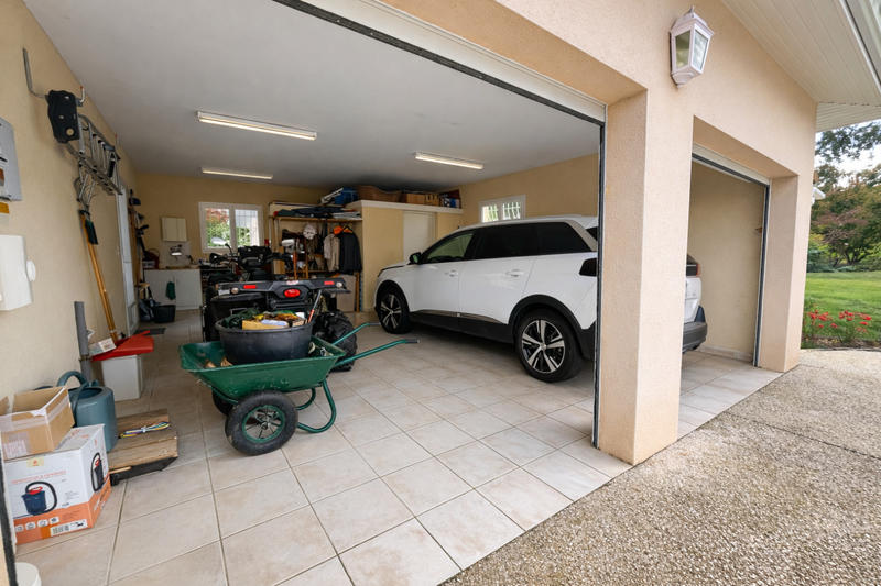 Viager - Propriété - 336 m² - 12 pièces