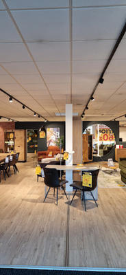 Local commercial - 1 500 m² - 2 pièces