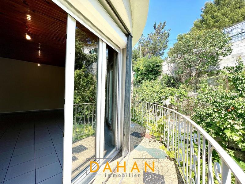 Appartement - 100 m² - 4 pièces