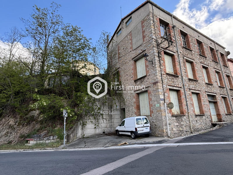 Maison ancienne - 700 m² - 4 pièces