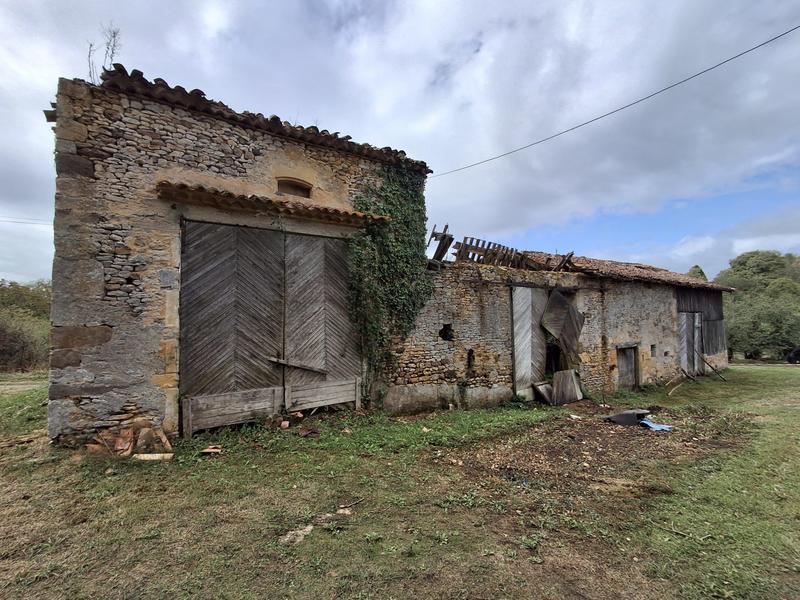 Maison traditionnelle - 77 m² - 2 pièces