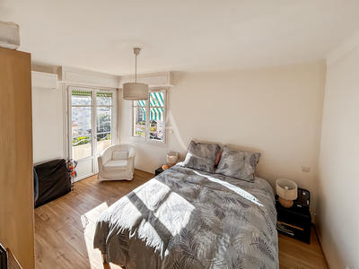 Appartement - 81 m² - 3 pièces