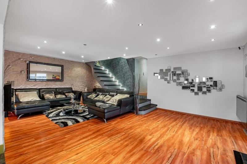 Villa - 169 m² - 6 pièces