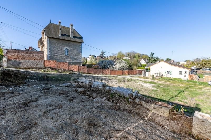 Terrain constructible - 850 m²