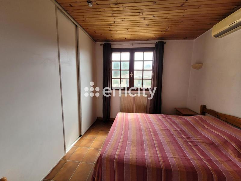 Maison - 260 m² - 12 pièces