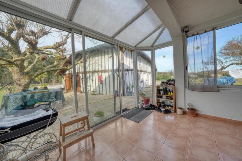 Maison - 330 m² - 12 pièces