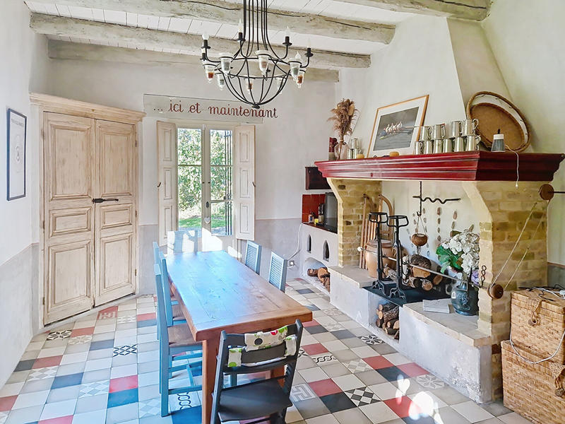 Maison - 313 m² - 6 pièces