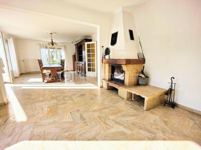 Maison - 165 m² - 8 pièces