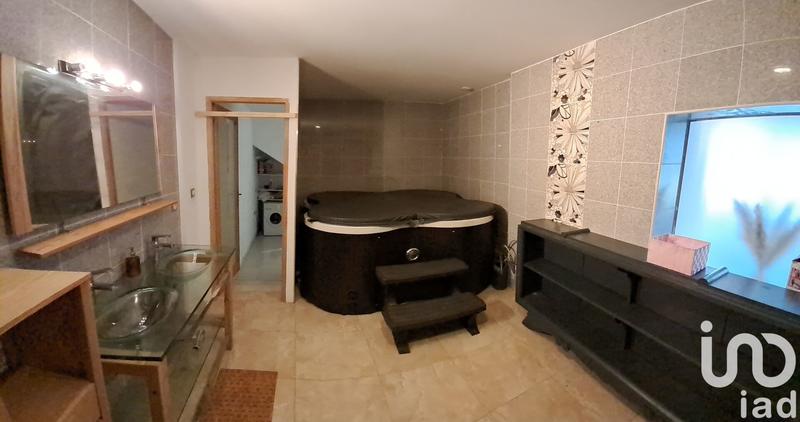 Appartement - 276 m² - 8 pièces