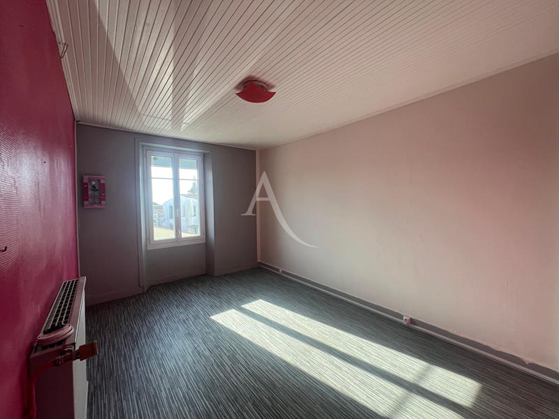 Maison - 96 m² - 4 pièces