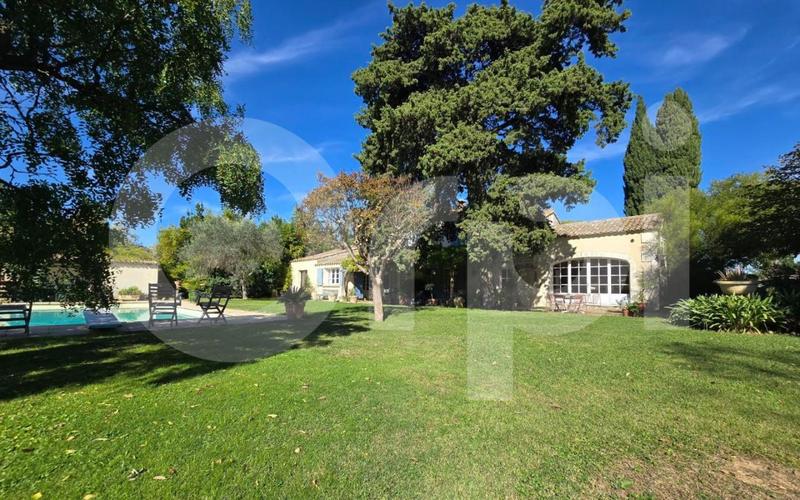 Mas - 238 m² - 5 pièces