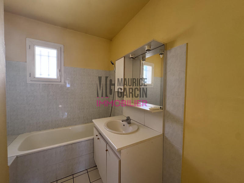 Maison - 96 m² - 4 pièces