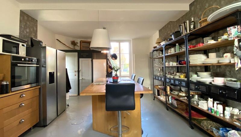 Propriété - 282 m² - 10 pièces