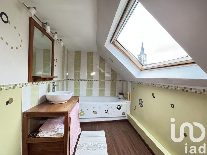 Maison - 260 m² - 8 pièces