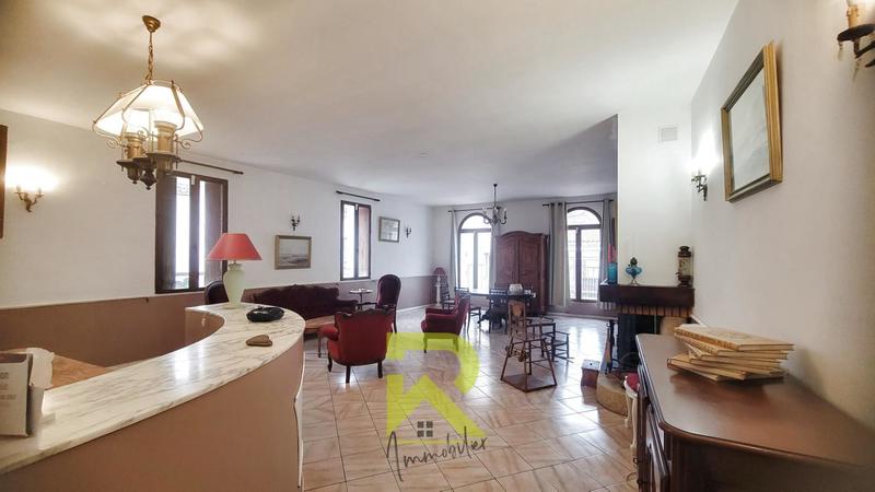 Maison de village - 194 m² - 8 pièces
