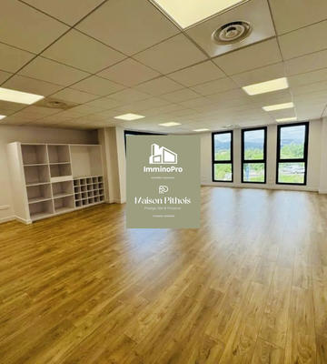 Bureau - 83 m²