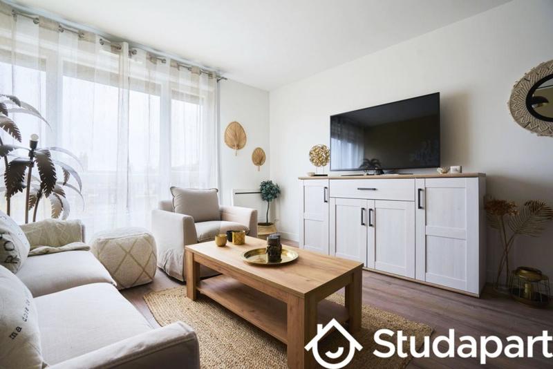 Chambre - 14 m² - 1 pièce