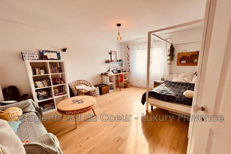 Maison - 200 m² - 6 pièces