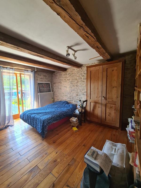 Maison - 203 m² - 9 pièces