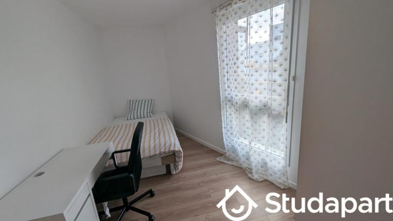 Chambre - 10 m² - 1 pièce