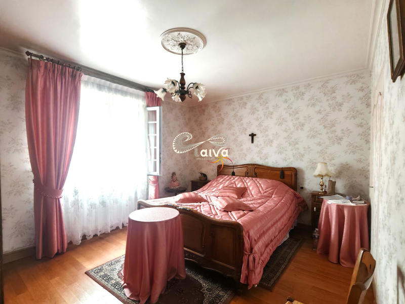 Maison traditionnelle - 156 m² - 7 pièces