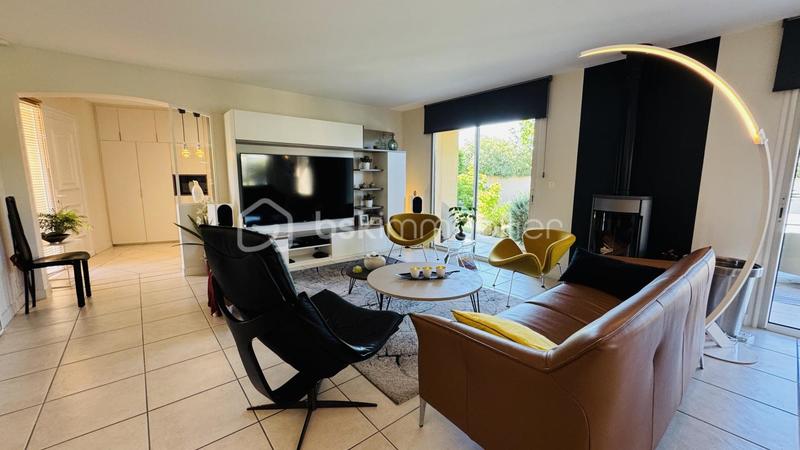 Villa - 181 m² - 8 pièces