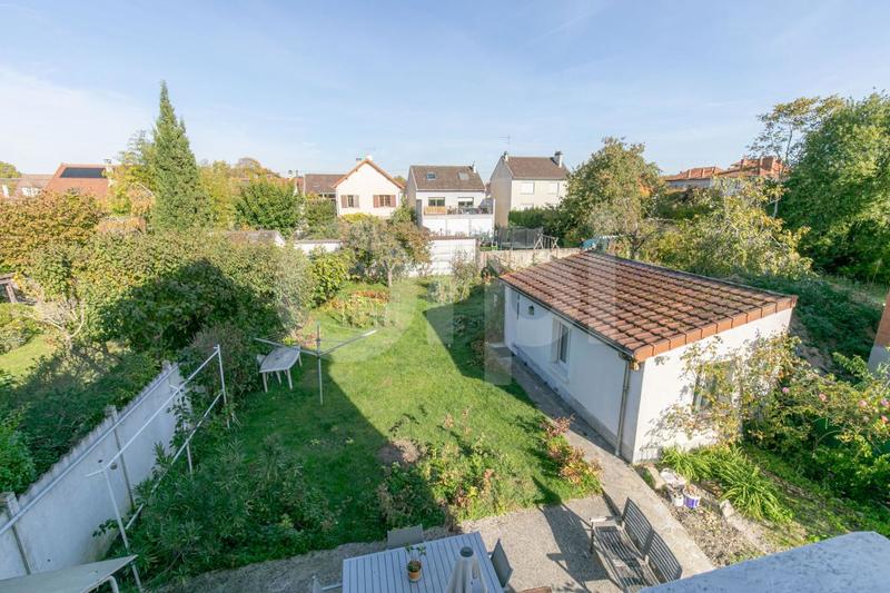 Maison - 92 m² - 4 pièces