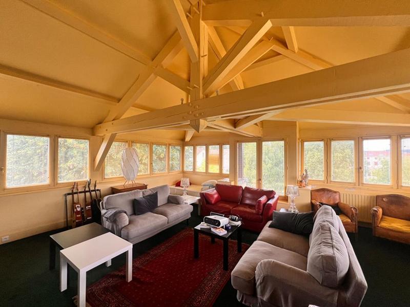 Maison - 270 m² - 6 pièces