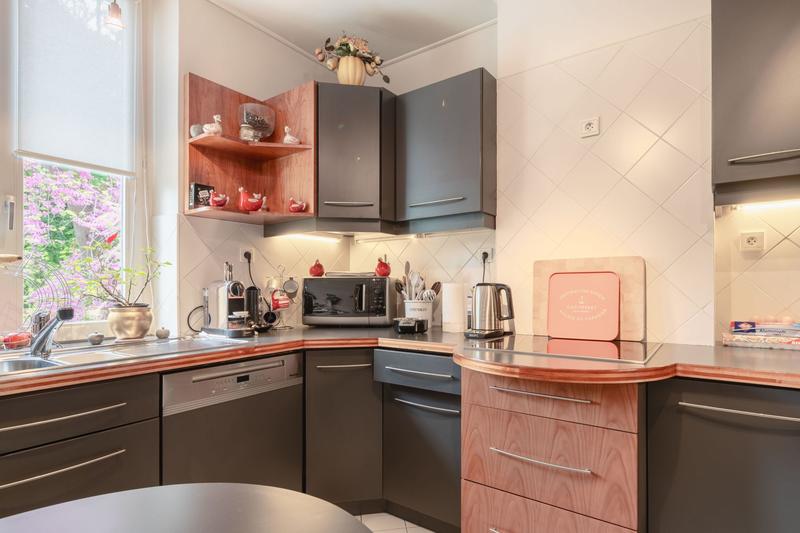 Maison - 245 m² - 10 pièces