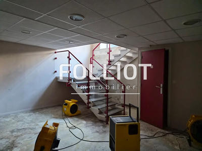 Local commercial - 115 m²