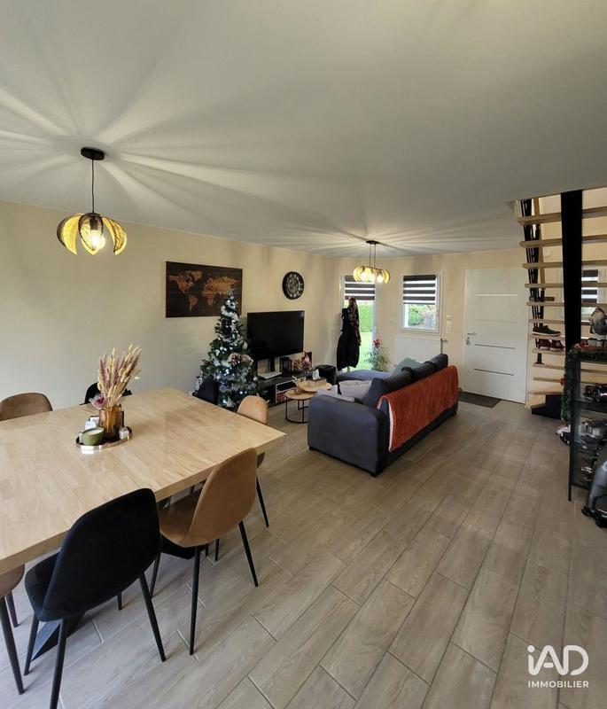 Maison - 102 m² - 4 pièces