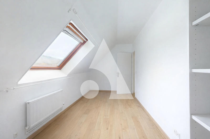 Maison - 156 m² - 8 pièces