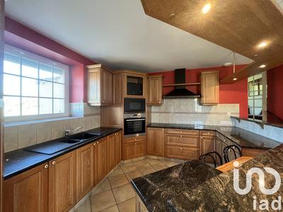 Maison - 233 m² - 6 pièces