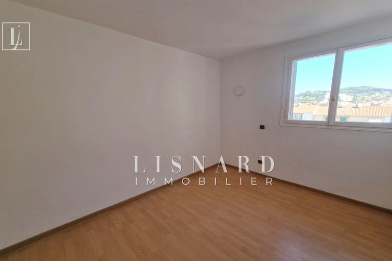 Appartement - 70 m² - 4 pièces