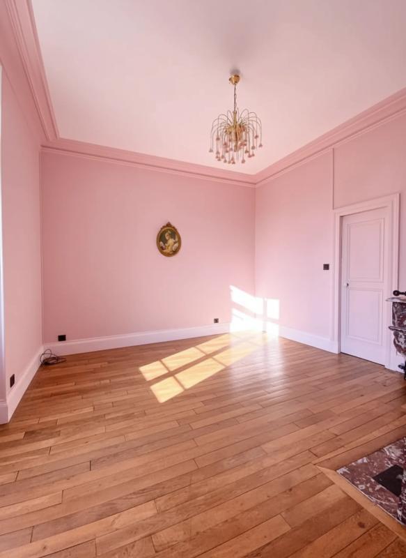 Maison - 350 m² - 8 pièces