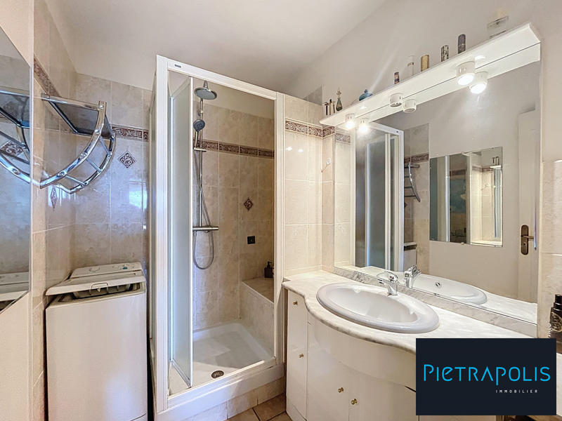 Appartement - 77 m² - 3 pièces