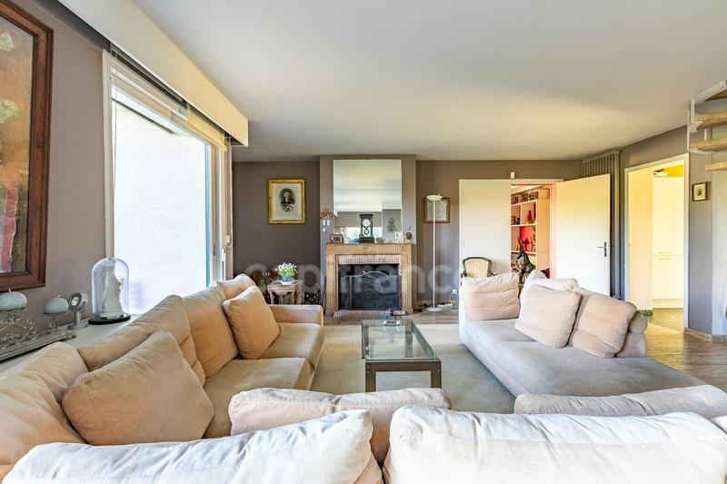 Villa - 320 m² - 9 pièces