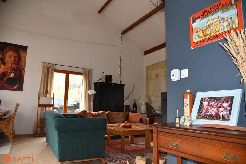 Maison - 240 m² - 8 pièces