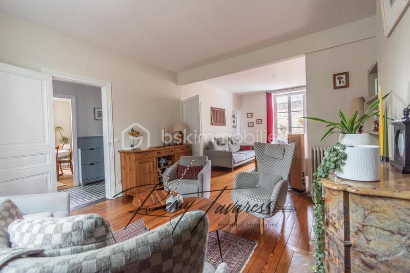 Demeure - 170 m² - 7 pièces