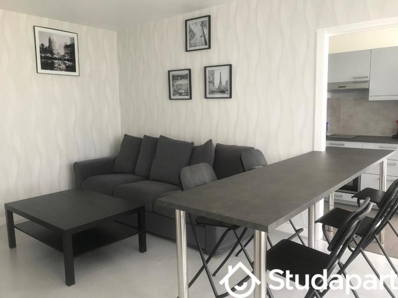 Chambre - 12 m² - 1 pièce