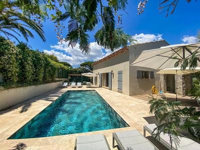 Maison - 220 m² - 6 pièces