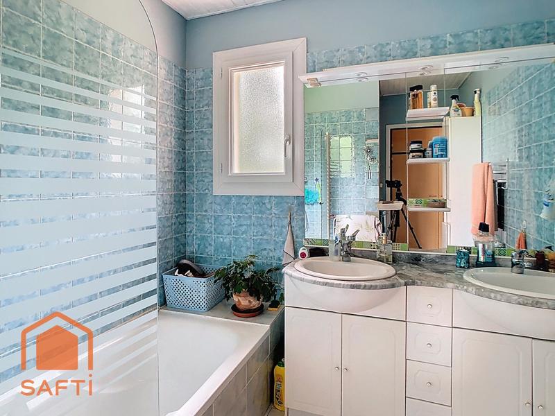 Maison - 146 m² - 8 pièces